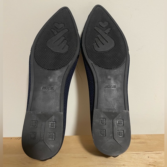Stretchy fabric navy flats - Picture 2 of 2